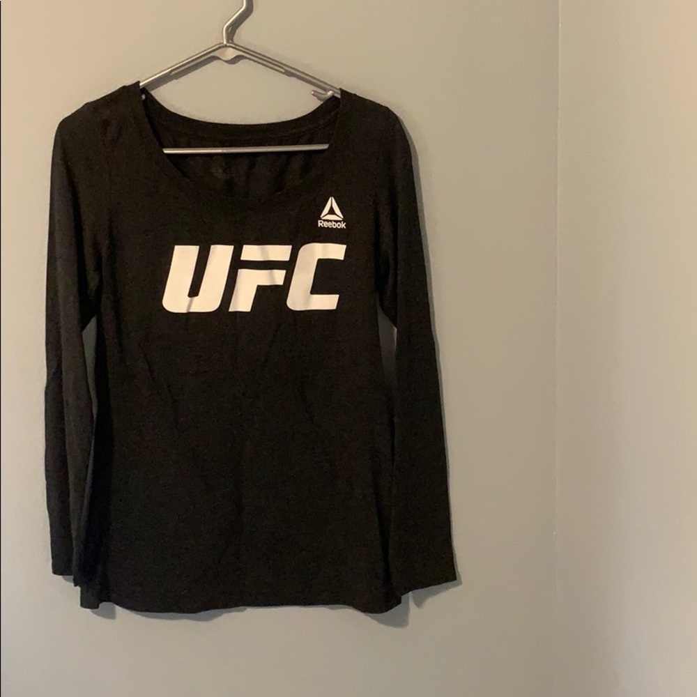 Lot (4) Reebok UFC long sleeve shirts